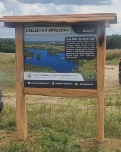 Solidna drewniana tablica edukacyjna do lasów i parków – wyposażenie nadleśnictw i gmin