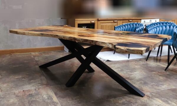 stół do jadalni z drewna dębowego, z zywicą, duzy stół